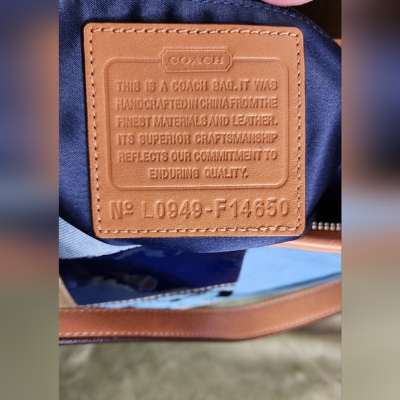 ⭐️EUC COACH Patchwork Hobo Shoulder Bag - Picture 7 of 11